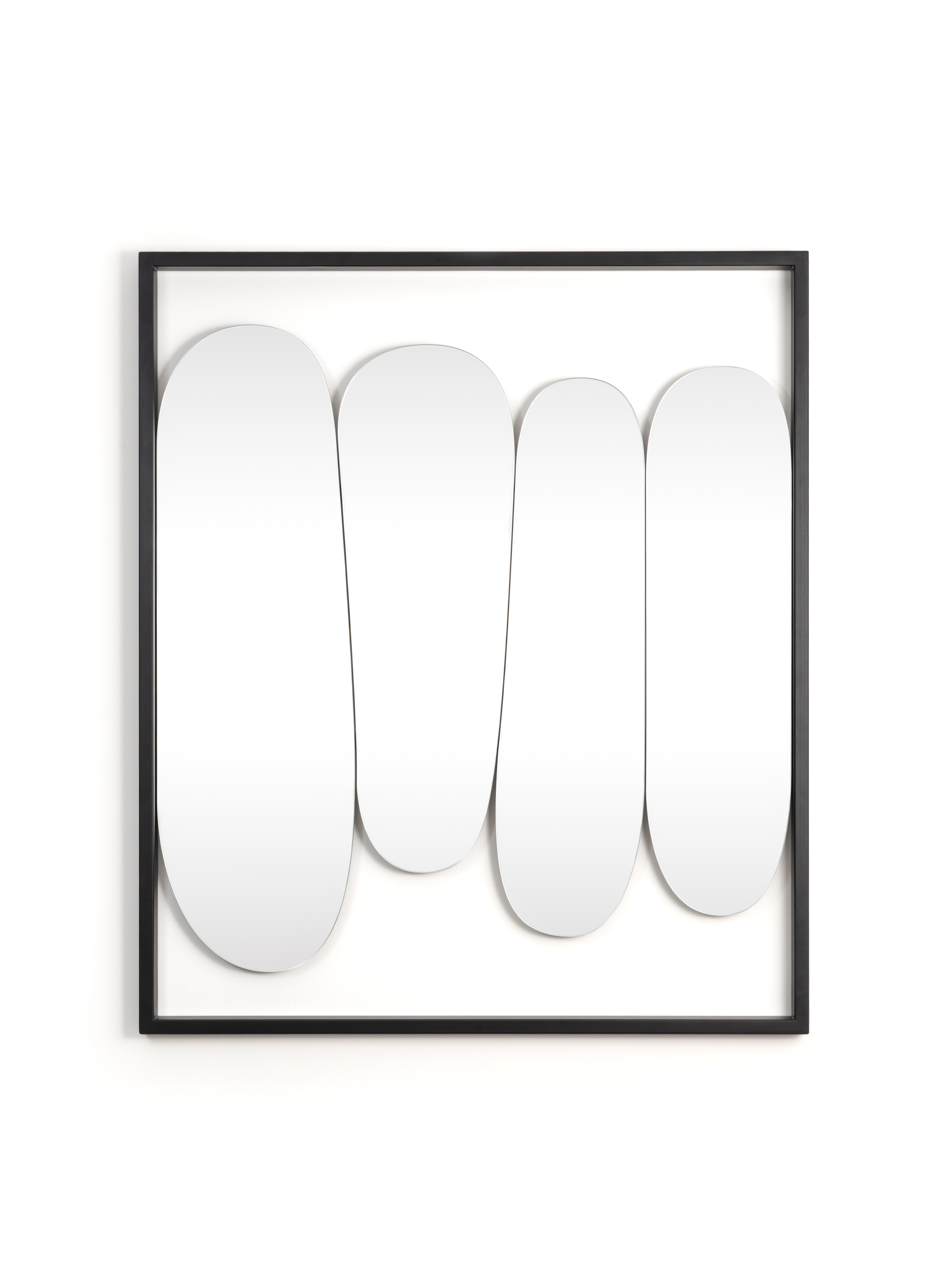 Magis_morphed_mirror_product_f